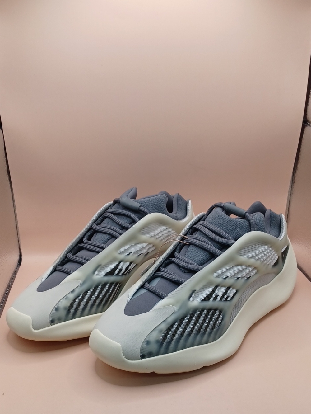 Adidas Yeezy 700 V3 Mono Safflower Sneaker-Multicolor Men Size 9 US HP5425